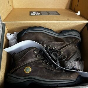 Men’s Timberland Boots 9.5 Wide Medium Brown Full Grain